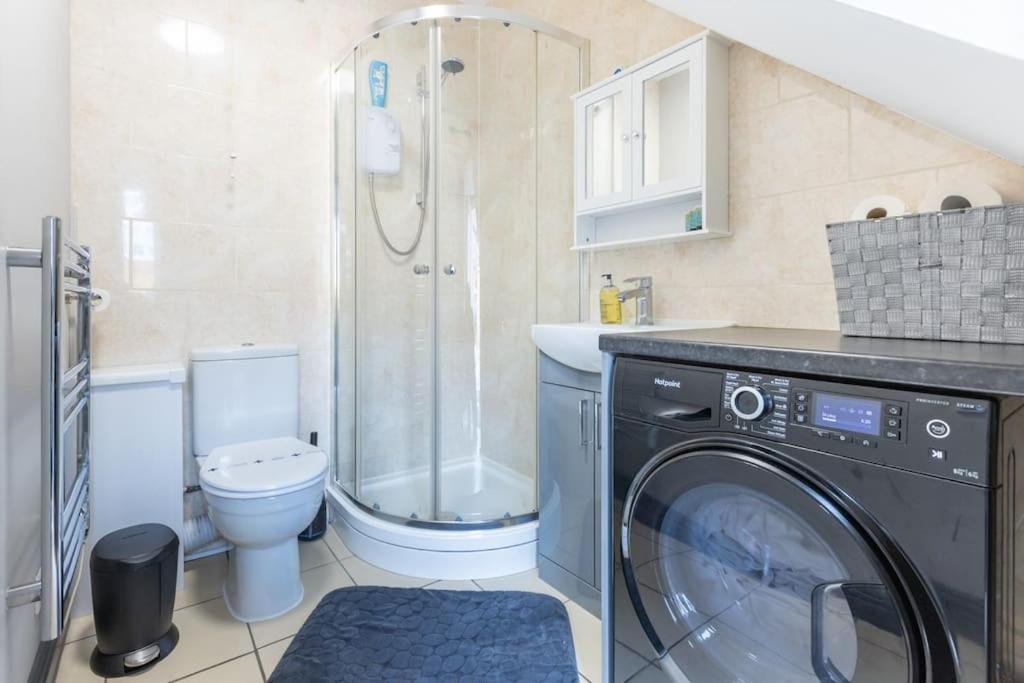 Rugby Coach House, Central Location, 5 Star Rating Экстерьер фото