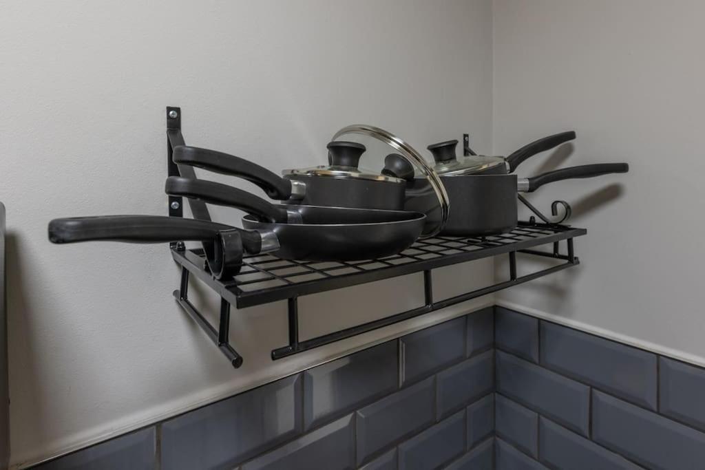 Rugby Coach House, Central Location, 5 Star Rating Экстерьер фото