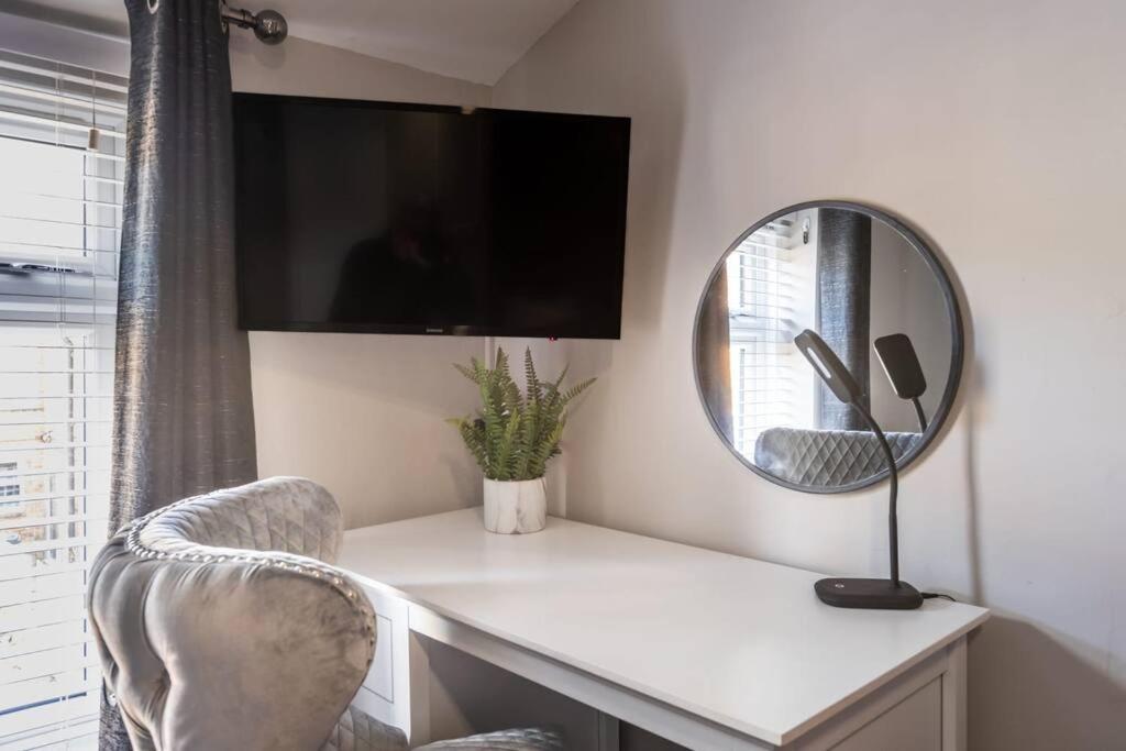 Rugby Coach House, Central Location, 5 Star Rating Экстерьер фото